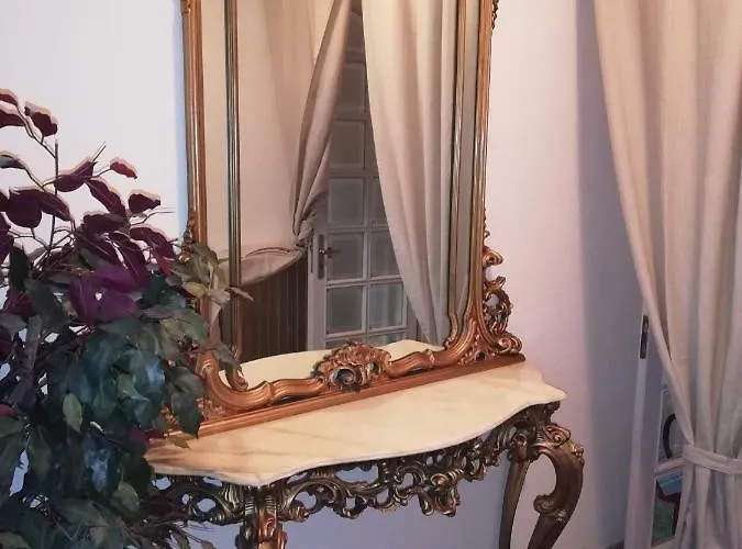 A Casa Di Carla E Lucia מסאפרה